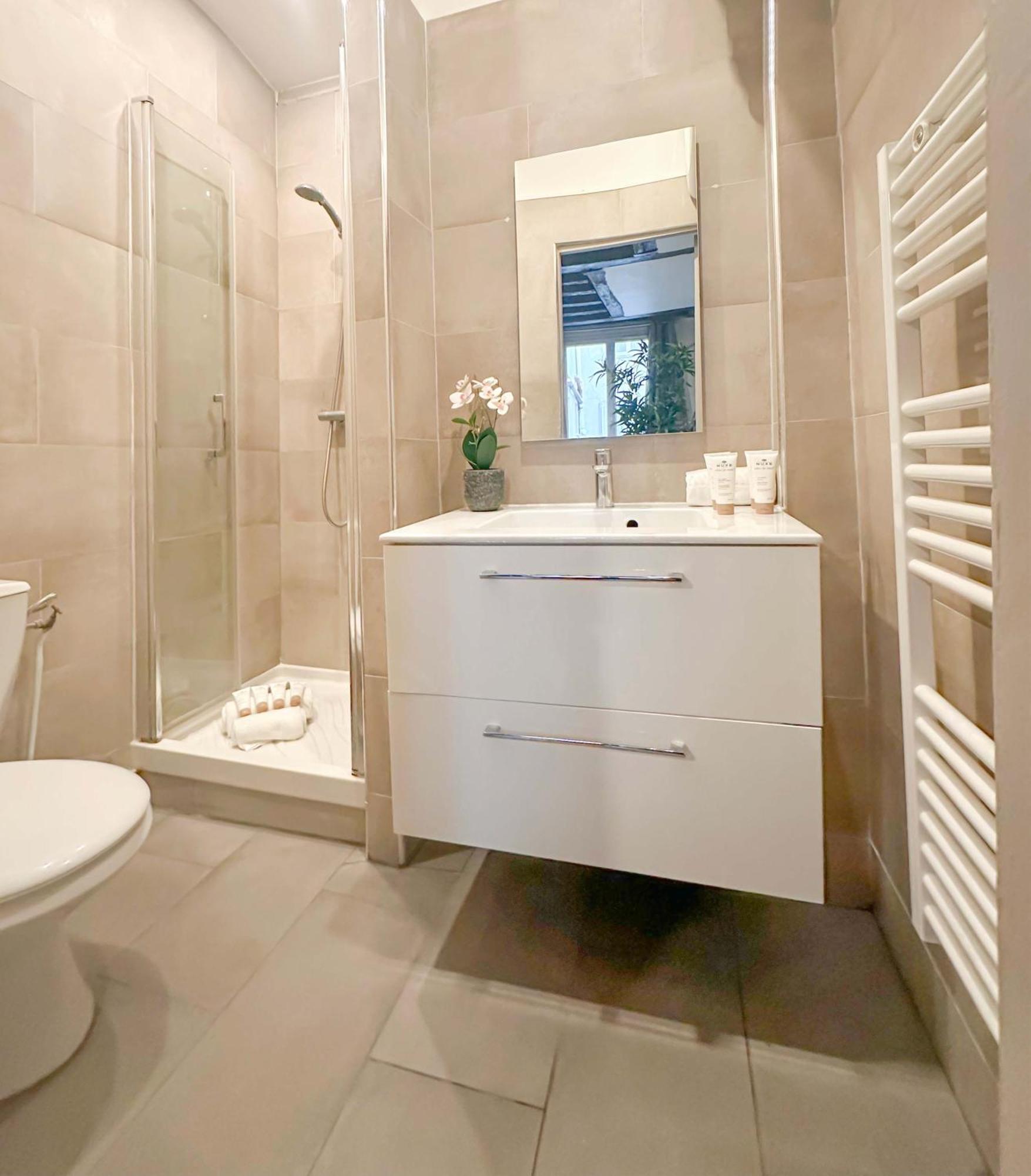 Charming & Unique In Le Marais Appartement Parijs